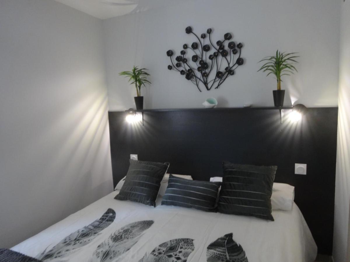 Les Cigalines Apartment *